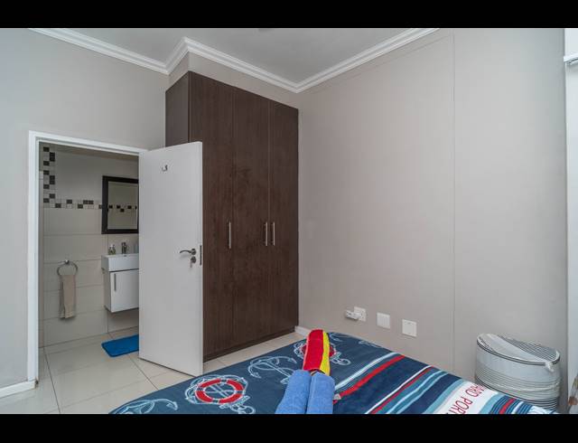 2 BEDROOM APARTMENT FOR SALE IN UMHLANGA RIDGE